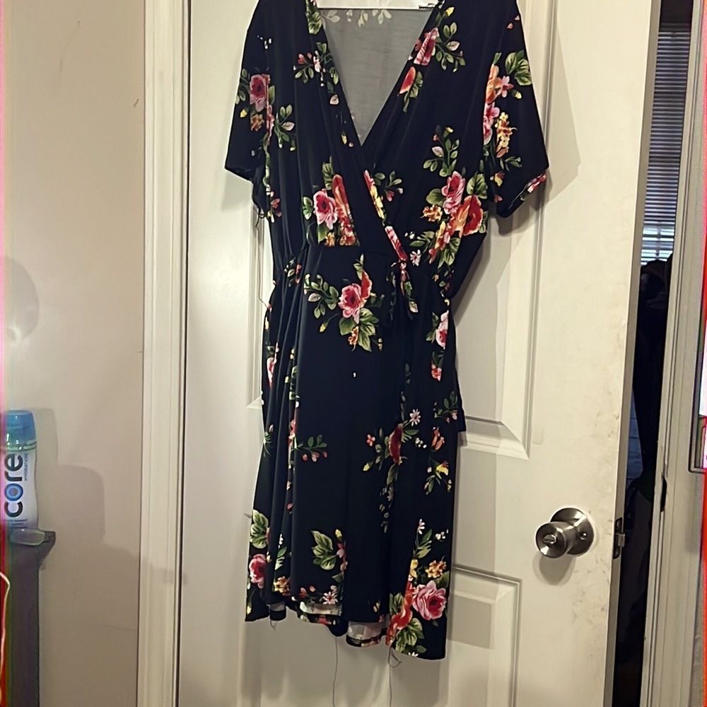 2x Black and Floral Pinc Dress